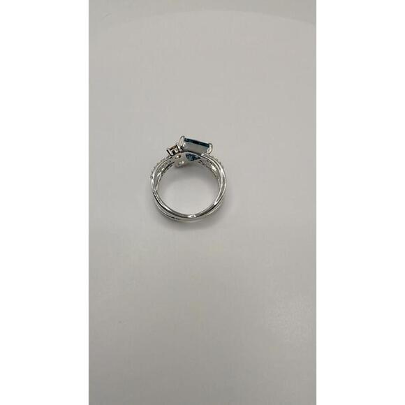 Elegant Silver Ring with Blue and Clear Gemstones Size 6 - Picture 9 of 9